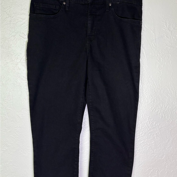 Levi's Denim - Levi's Black Skinny Capris